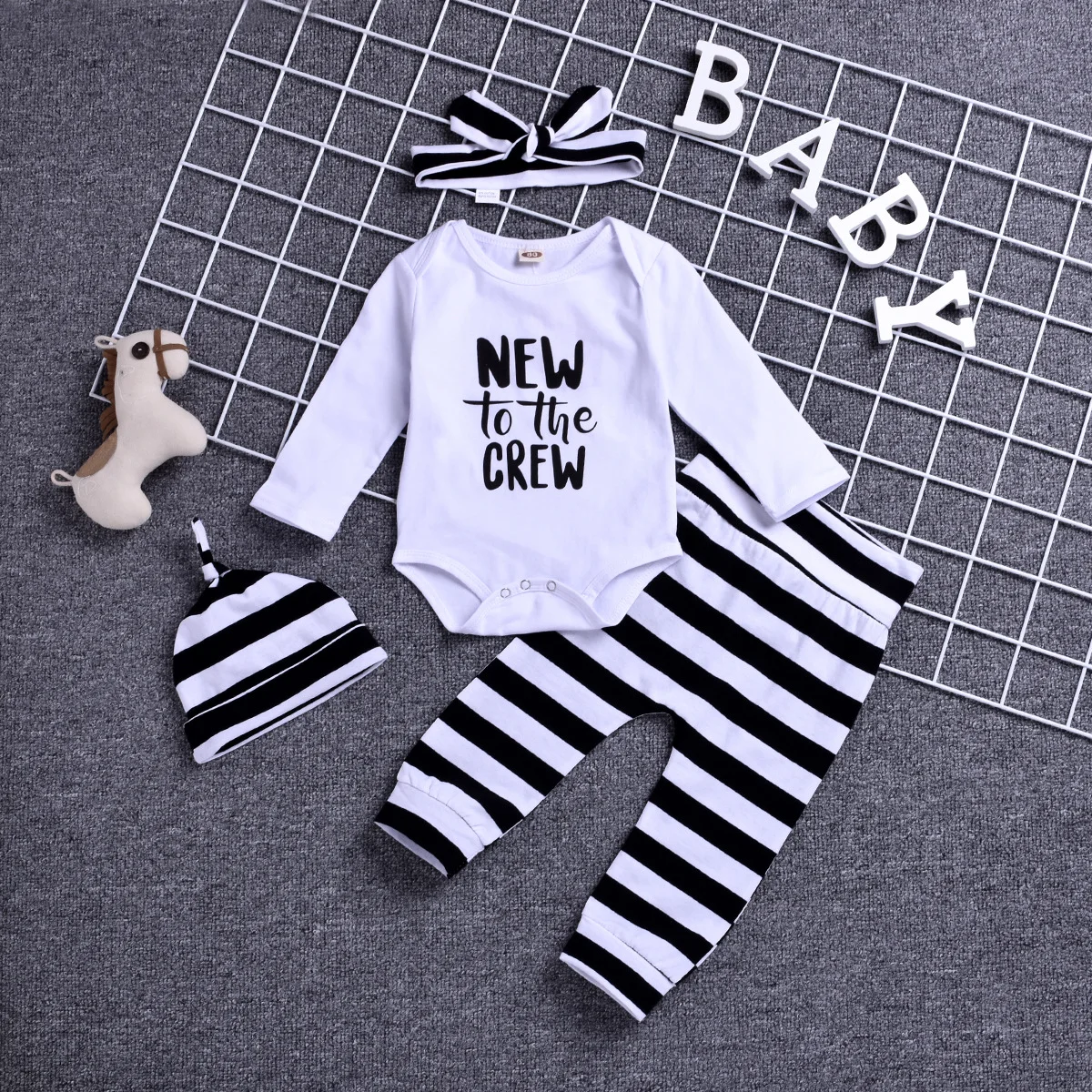 

Children's Letters, Garment + Stripe White Pants + 4 Times Hat Scarf