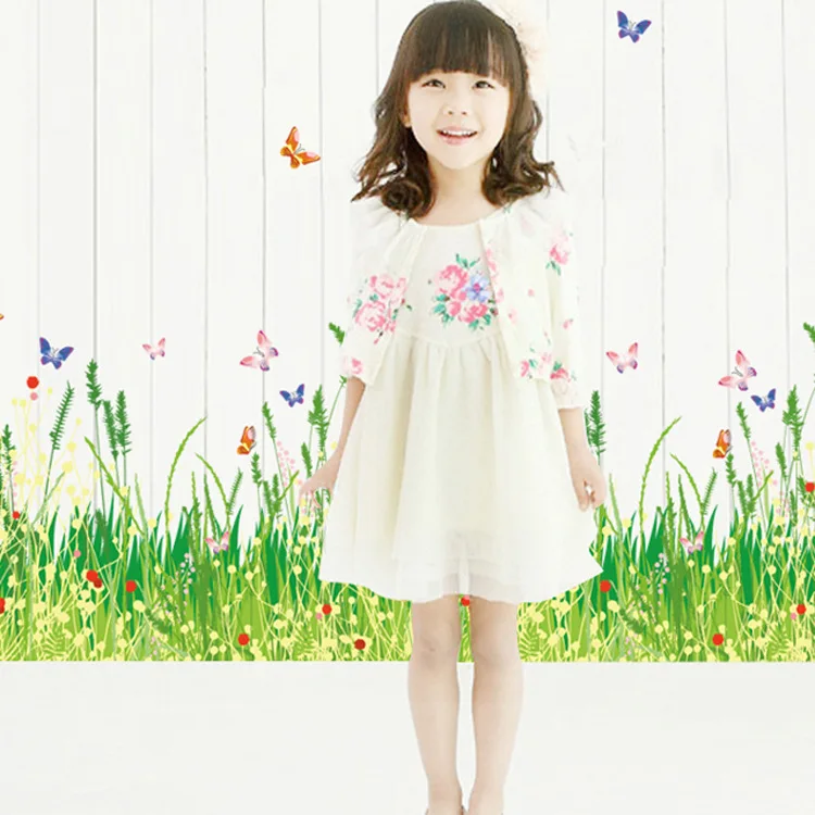 New Style Wall Stickers [Spring Fields] Romantic Three Generations Removable Corner Body Stickers AY7151