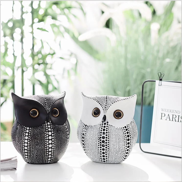 

GH Nordic Style Minimalist Craft White Black Owls Animal Figurines Resin Miniatures Home Decoration Living Room Ornaments Crafts