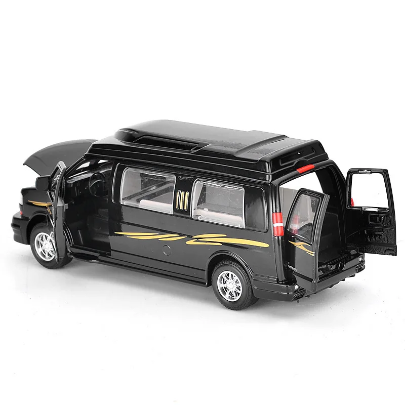 

Hot Sales Shenghui 1: 32 GMC Business Star GMC Alloy Car Model Warrior Sound And Light Toy Car Caravan 8