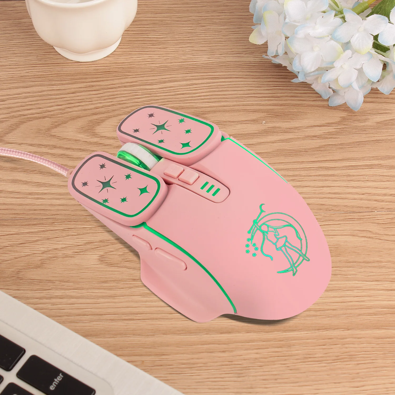 Gaming mouse RGB lighting effect