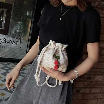 

Straw bag female 2020 summer new bucket bag Korean version of the wild mobile phone bag messenger bag wholesale