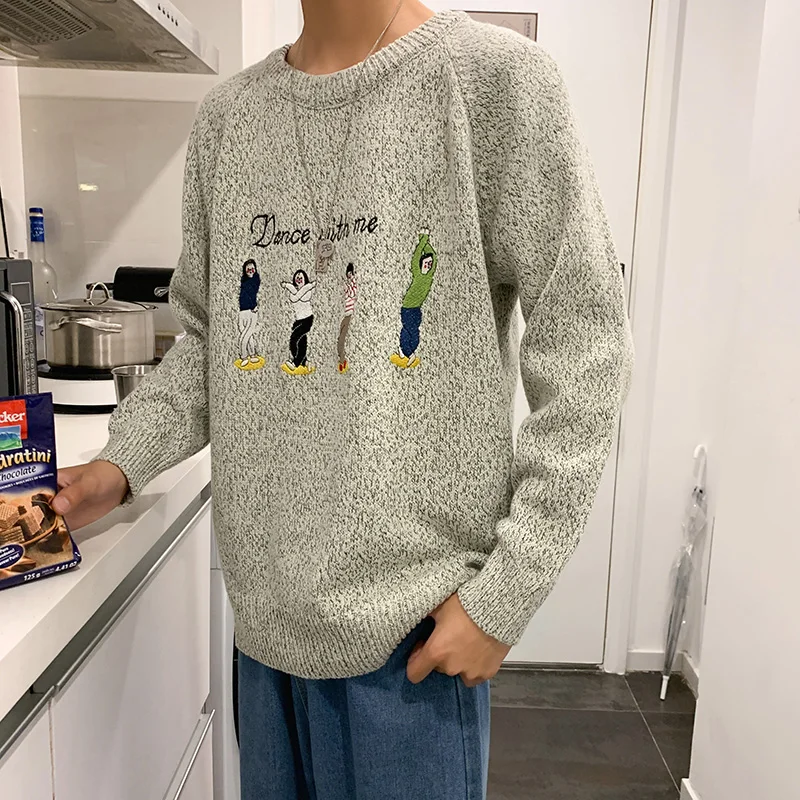 2019 autumn new men's fashion sweater men's loose round neck embroidery sweater sweater head wearing a large size casual sweater 2019 autumn new men's fashion sweater men's loose round neck embroidery sweater sweater head wearing a large size casual sweater