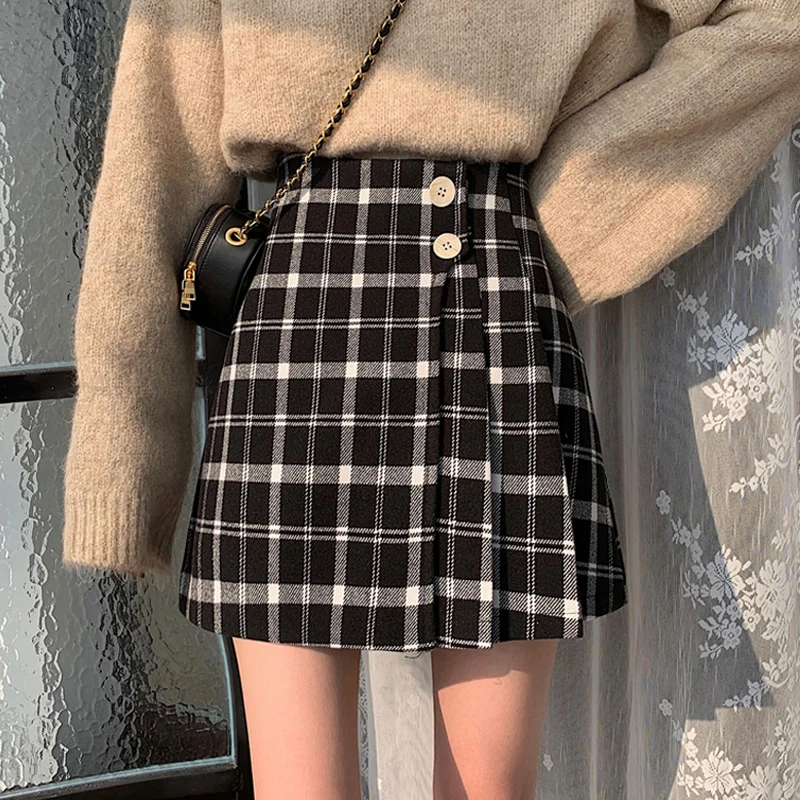 Юбка женская утепленная короткая Студенческая черная плиссированная