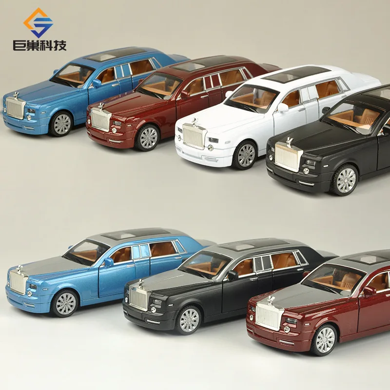 

1: 28 Lengthen Rouse Lace Alloy Car Model Four-door Warrior Emulate Toy Car Model