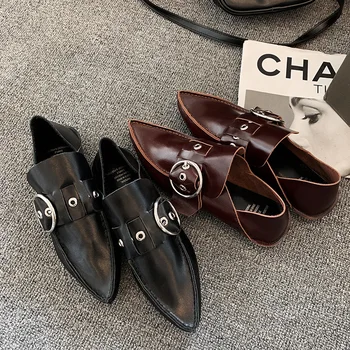 

women shoes brand design genuine leather shoes 2020 spring Studded retro design women's shoes fashion Leisure flat women's shoes