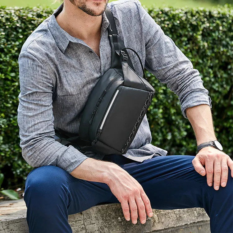 

Creative-Men Chest Pack Waterproof Reflective Pockets Men Over-the-shoulder Bag Outdoor Sports Waist Pack