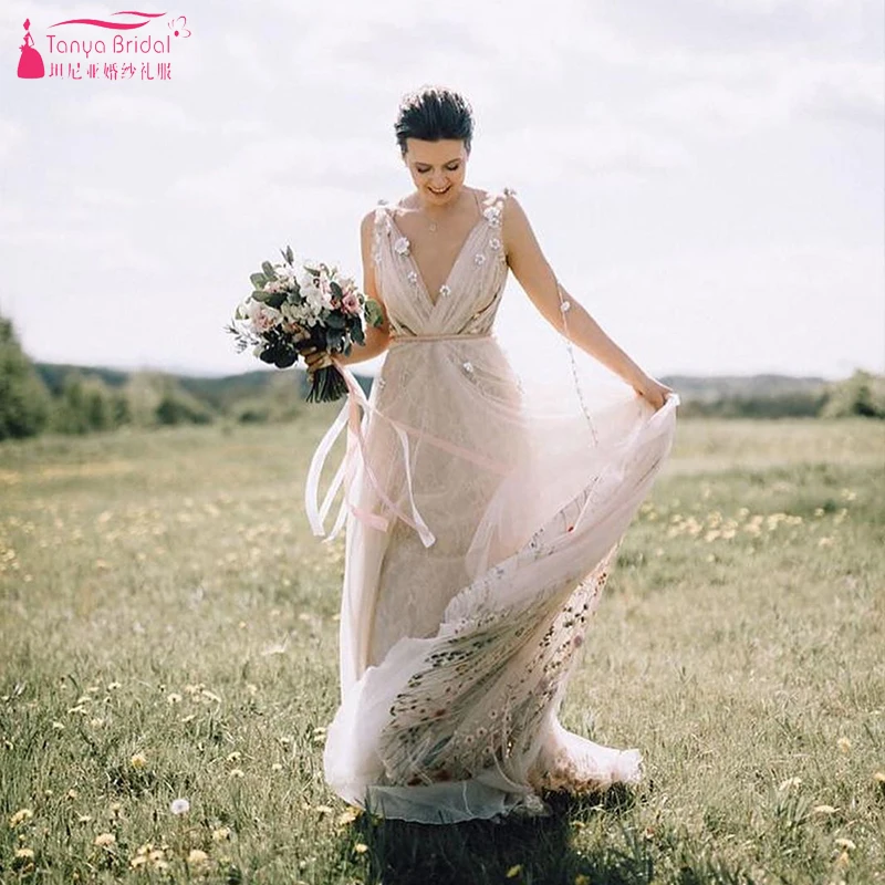 花柄のレースのウェディングドレス,自由奔放に生きるスタイル,シック