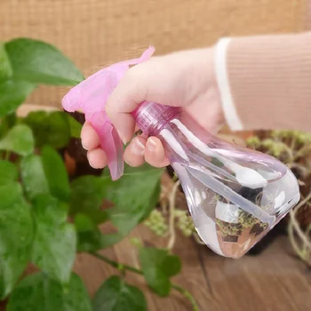 

Empty Spray Bottle For Cleaning Solutions Hair Oils Plant Plastic Cleaning Solution Spray Bottle Portable Spray Bottle 250ML
