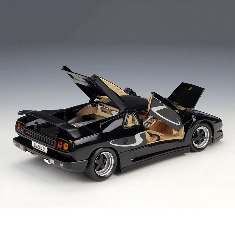 Maisto литая под давлением модель автомобиля Ghost Diablo SV 1:18 из металлического сплава Высокая симуляция автомобилей с базой Игрушки для мальчиков подарки для мальчиков