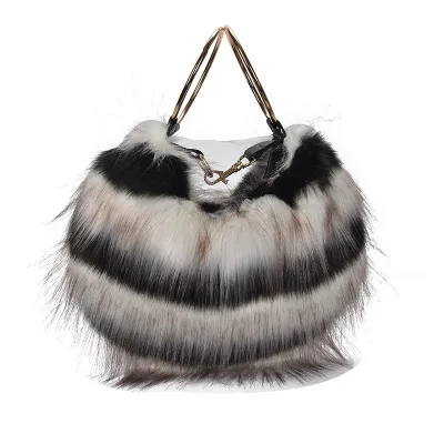 Сумка женская из искусственного меха мягкая вместительная вечерняя сумочка на
