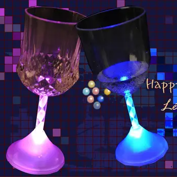 

Household Beer Cup Wine Glass Rainbow Color LED Shiny Party Mugs Glasses Glow For Holiday Light Simple Flashing Color Rainb X6P3