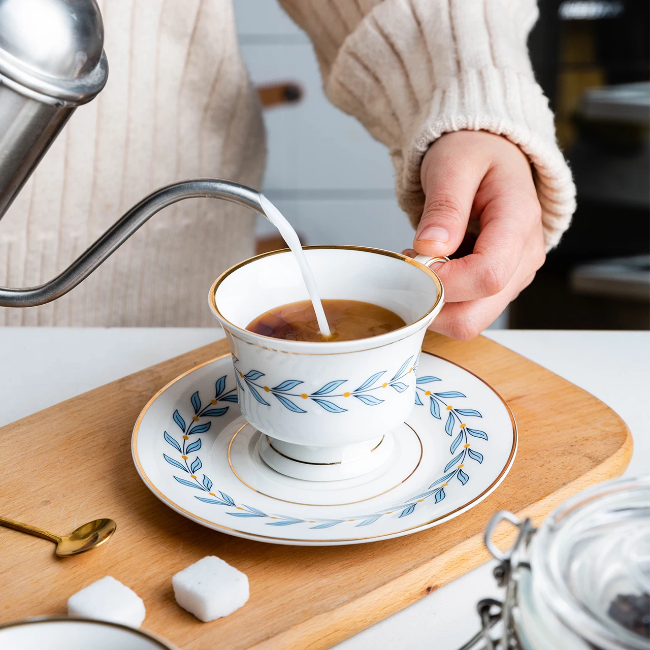 Waliicorners 300ml Willow Leaf Gold Edge Mug Set Ceramic Handgrip Cup With Tray Breakfast Milk Tea Cup Kitchen European Drinkware 9 Hbefb4f0adcda4b6e8b48d653b9c3c9e30