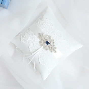 

LAPUDA Ring Pillow with Sapphire Retro Ring Pillow for Wedding 7.5 inch Ivory.