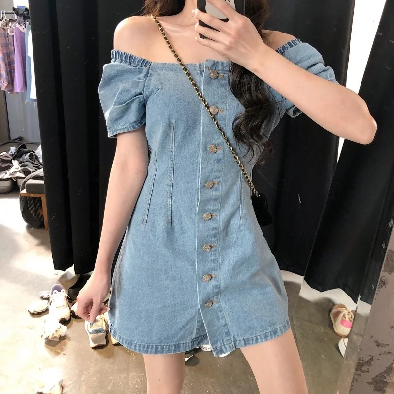 

Платье женское джинсовое с открытыми плечами, милое приталенное короткое ТРАПЕЦИЕВИДНОЕ с рукавами-фонариками, уличная одежда из воловьей кожи, с воротником-лодочкой, весна-лето