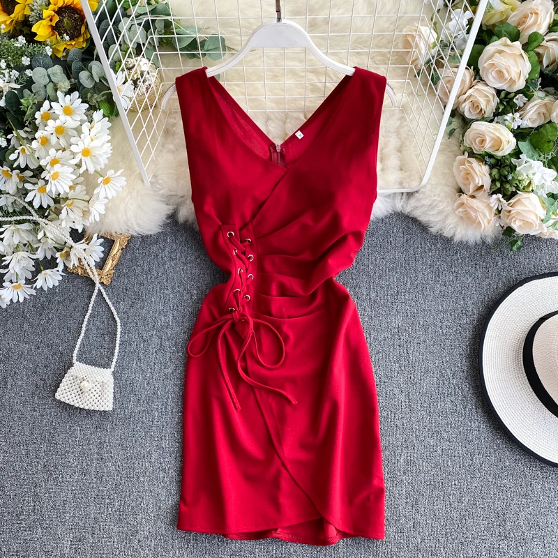 

2020 Feminine Nightclub Bar V-neck Backless Sleeveless Pleated Sash Waist Tie Hip Split Dress