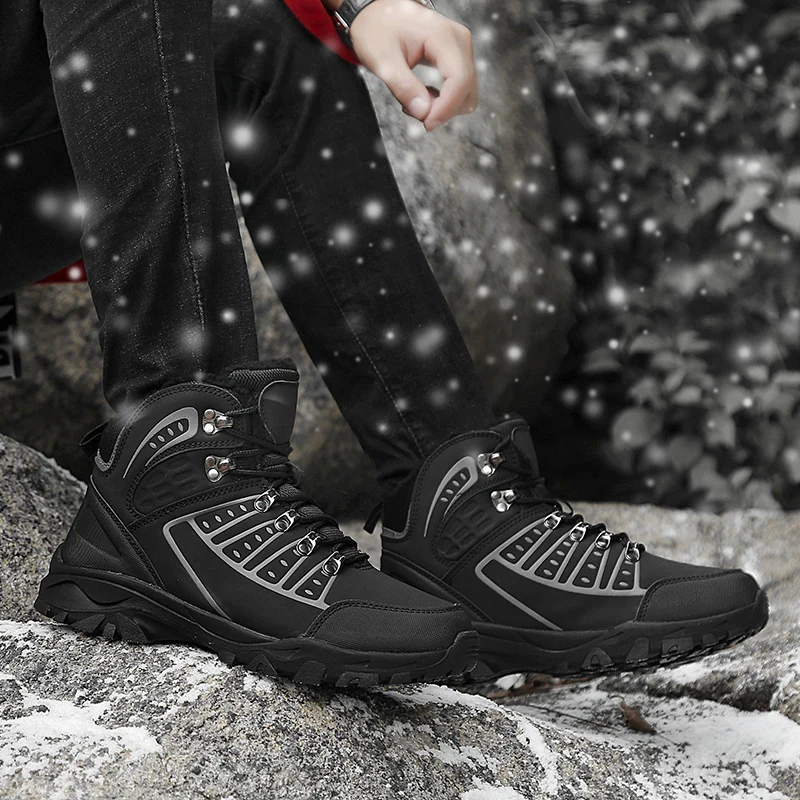 

MYCOLEN Cotton Men Boots Ankle High Top Buckle Lace-Up Hard-Wearing Boots Men Short Plush Warm Autumn Winter Leather Boots Male