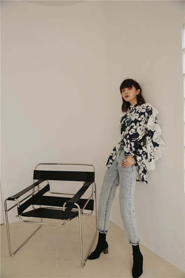 Autumn and Spring New Women Shirts Floral Lace Edge Shirt Elegant Women Slim Blouse Printing Splicing Lace Womens Clothing