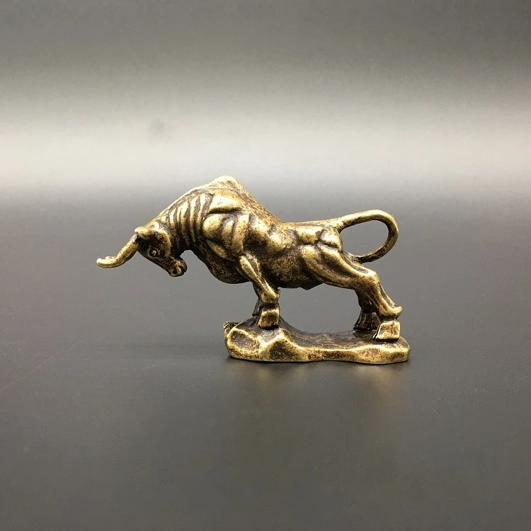 

Collection Chinese Copper Carved Zodiac Animal Cattle Bullfight Wall Street Exquisite Small Statue