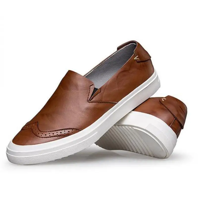 

Moccasins Men Handmade Genuine Leather Loafers Bullock Shoes Breathable Comfortable Spring Slip On Flats Casual Driving Shoes