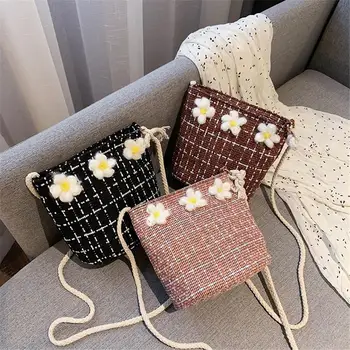 

PinShang Women Leisure Flower Decorated Bucket Bag with One Shoulder Diagonal Span