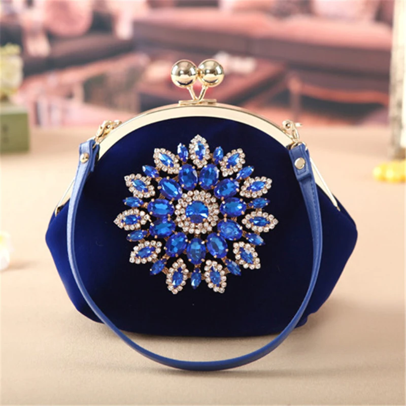 

Women Handbags Crystal Luxury Tote Bridal Clutch Bags Flock Black Red Evening Bag Wedding Chain Purse Ladies Messenger Bags