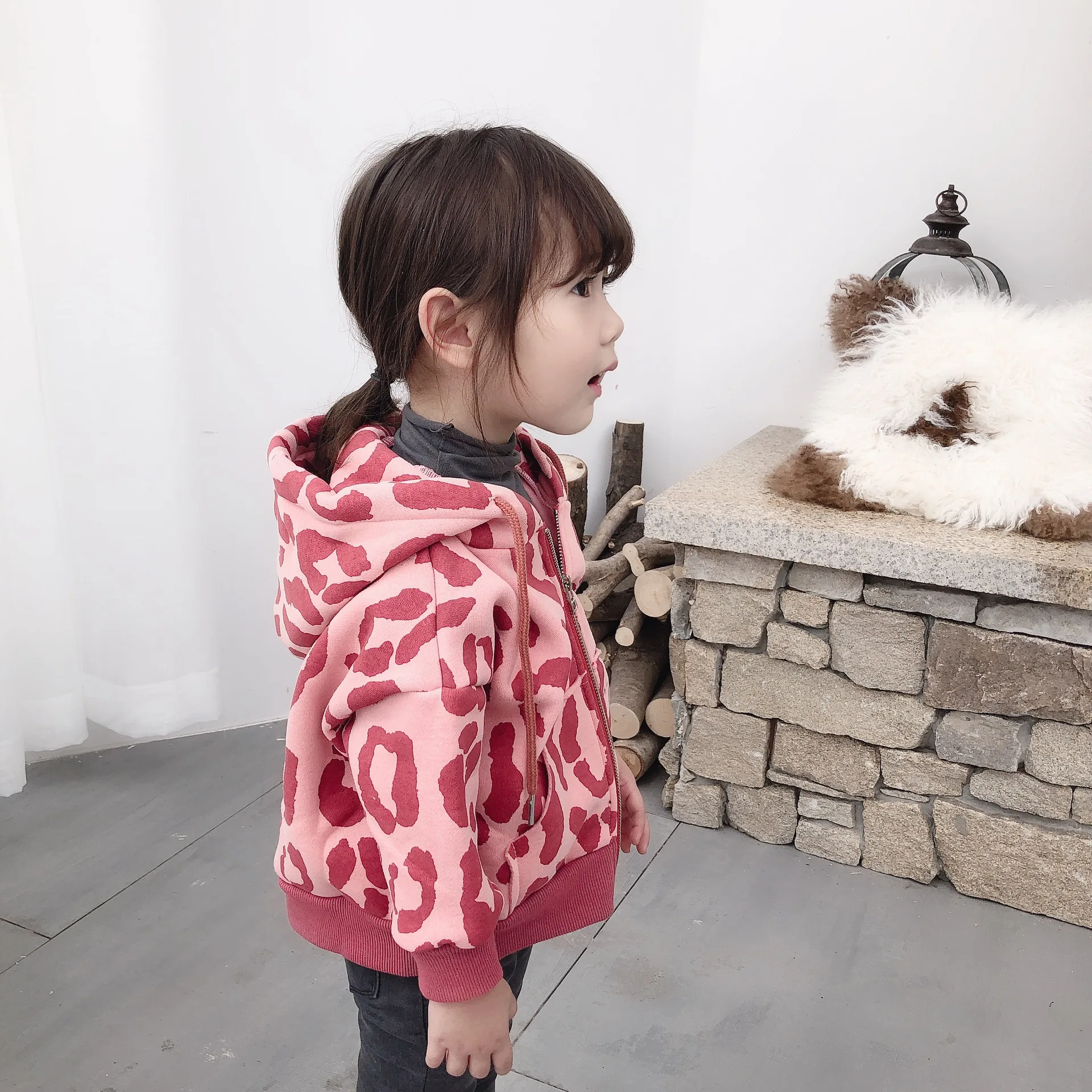 Girls'outerwear пальто, зимняя верхняя одежда с утолщенный мех ягненка для девочек ясельного возраста, куртки и пальто для маленьких девочек Зимняя одежда