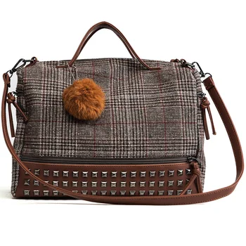 

Classic Plaid Women Shoulder Bag Metal Rivet Fur Ball Fashion Handbag Comfort Cotton Fabric Boston Satchel for Women Mochila