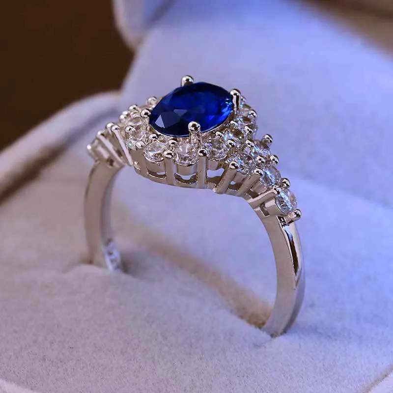 Роскошный женский Овальный Синий цирконовый камень кольцо Мода Серебряный цвет обещание на помолвку кольцо Винтаж Любовь Свадебные Кольца для женщин