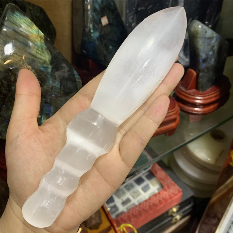 1pcs Natural crystal Selenite Carved Healing Stone Dagger Quartz Mineral Gem Wand Chakra Point Gift Wicca Decor 1pcs Natural crystal Selenite Carved Healing Stone Dagger Quartz Mineral Gem Wand Chakra Point Gift Wicca Decor