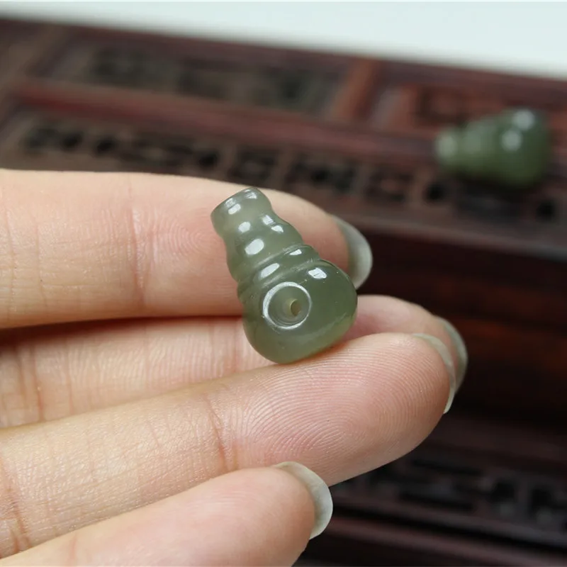 

Natural hetian jade three ports temperament DIY real jade pendant earring jade accessories septa scattered beads for women