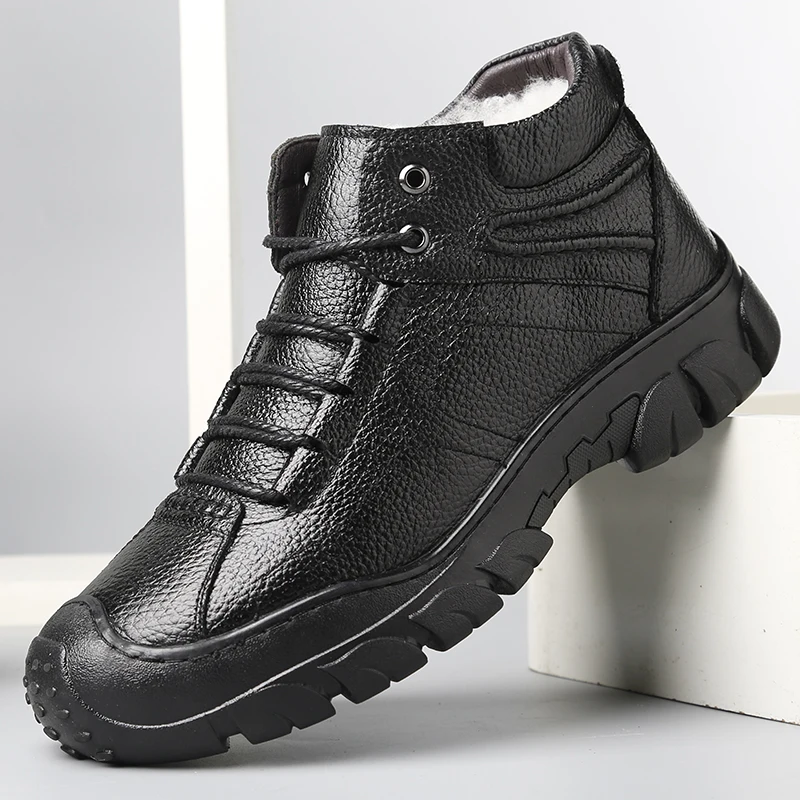 Genuine leather winter Men boots keep warm outdoor men snow boots Waterproof work safety shoes Genuine leather winter Men boots keep warm outdoor men snow boots Waterproof work safety shoes