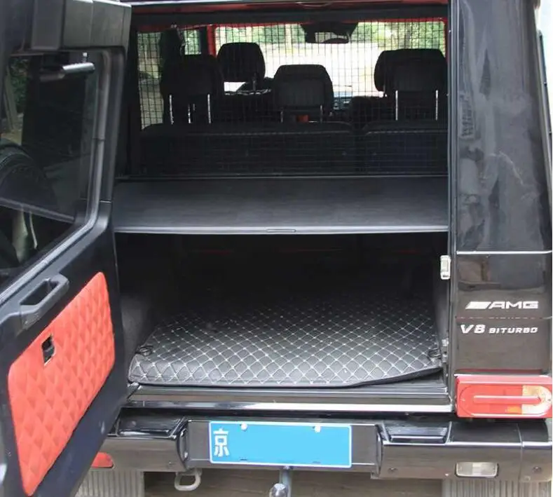 Защитный экран для багажника Mercedes-Benz G Class W463 G55 G63 G65 G350 G400 G500 (черный/бежевый) |