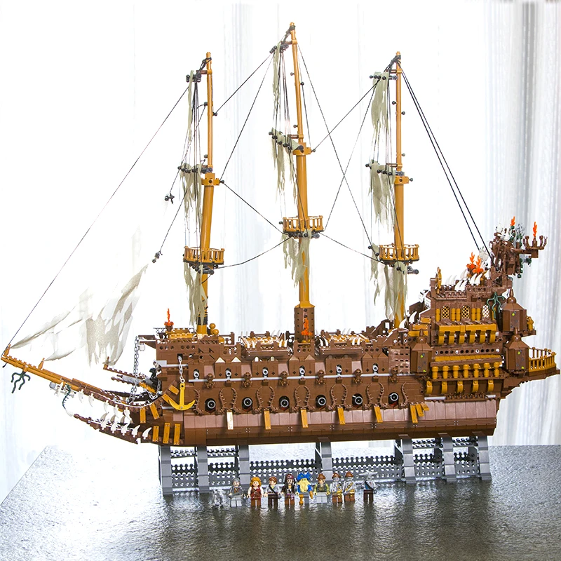 

In Stock 16016 Movies Series The Flying Netherlands Dutchman 3652Pcs Pirates of the Caribbean Building Blocks Bricks Gifts 83015