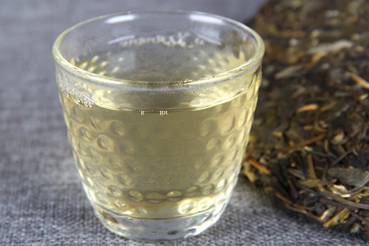 Китайский чай пуэр Jingmai, весна-Арбор, 357 г(0.788LB), ручная работа, чай пуэр, торт, старый пуэр, чай, старые деревья, Пуэр, чай, забота о здоровье