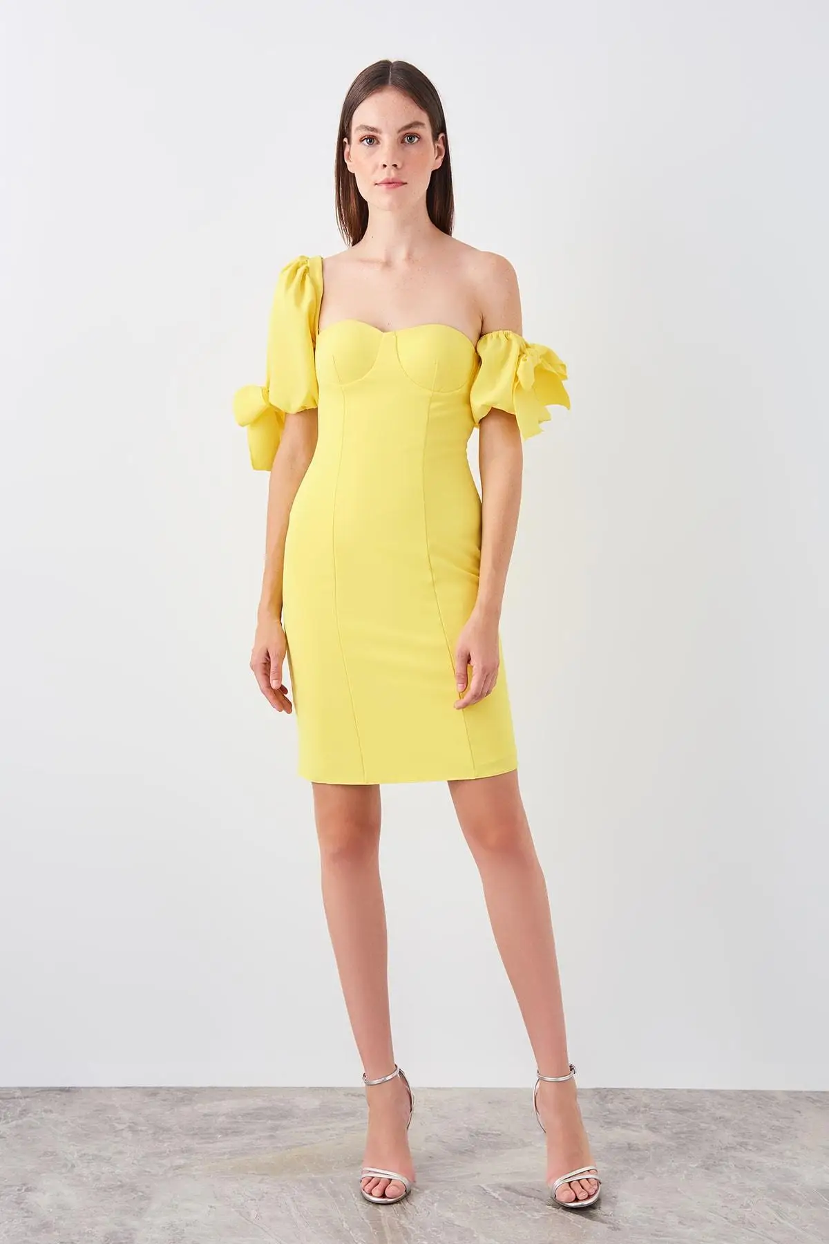 Trendyol желтое платье с пышными рукавами TPRSS19EL0333|Платья| |