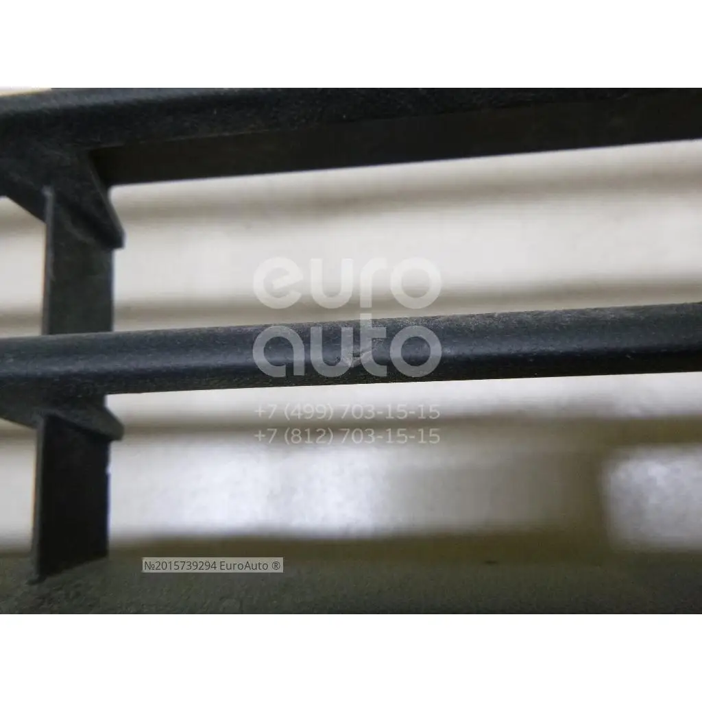 Front bumper Central, condition: USED for VW Polo(Sed RUS) 6RU853677C AFTER 04.05. YEARS 6RU853677C