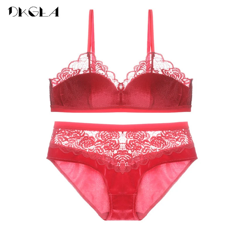 Красный New Velvet Bras Lace Lingerie Set Blue Thin Cotton Brassiere Women Underwear Set Wire Free Embroidery Sexy Bra Panties Sets - Цвет: Красный