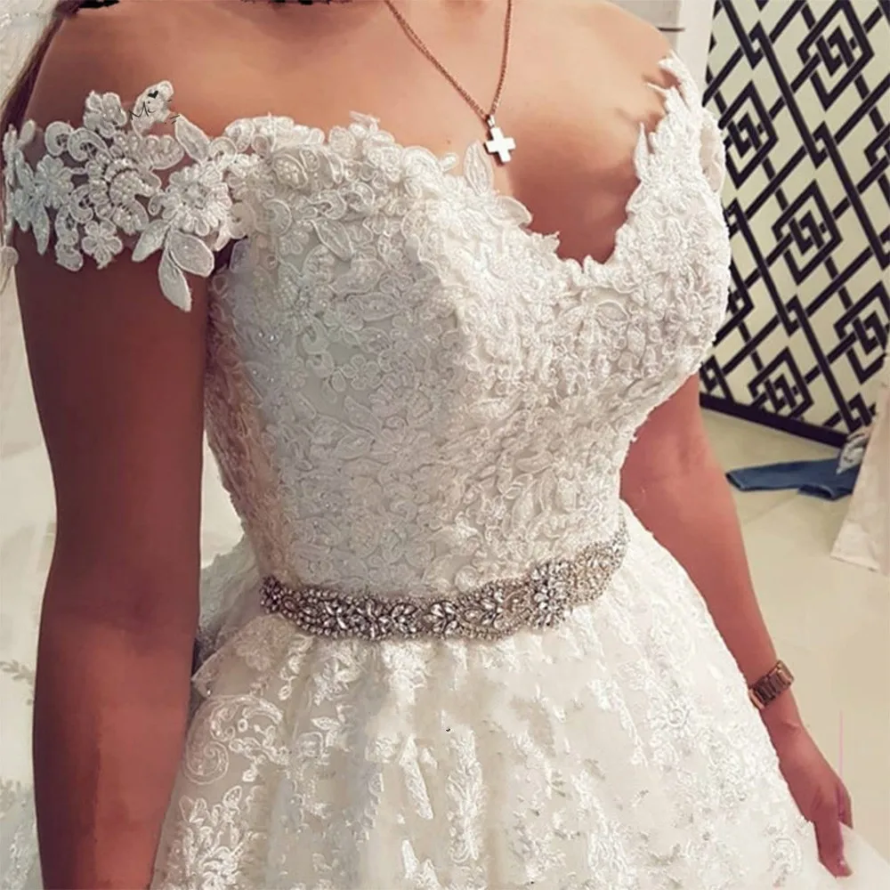 Ball-Gown-Lace-Bride-Dresses-Cap-Sleeve-Beads-Rhinestones-Belt-Trouwjurk-Plus-Size-Wedding-Dress-2020 (3)
