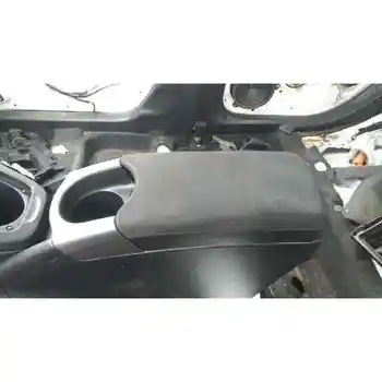 

CENTRAL ARMREST TOYOTA PRIUS (NHW30)