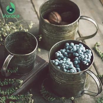 

English Printing Retro Iron Handle Cup Metal Vintage Wrought Iron Food Fruit Cup Flower Bucket Home Decoration Photography Props