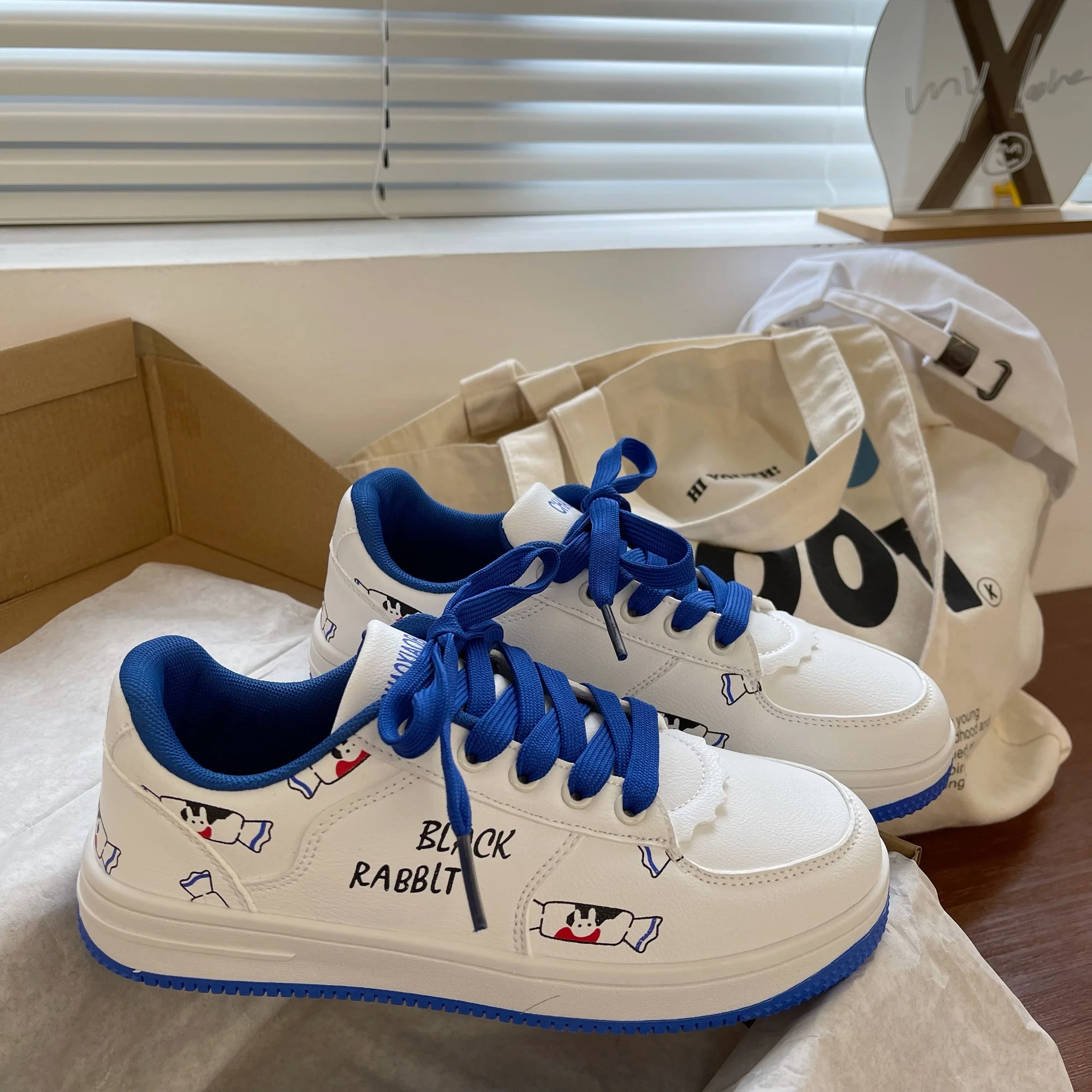 2021 New Sports Sneakers Designer Women Cartoon Mixed Color Cute