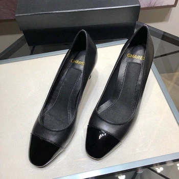 

French business women's shoes are the most worthy classic style with thick heel, square head, color matching, soft leather upper