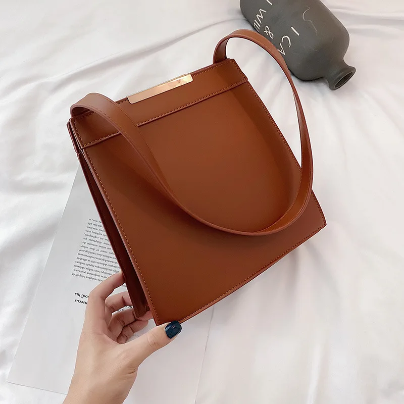 

2019 Autumn & Winter New Style WOMEN'S Bag Retro Square Bag Solid Color Shoulder Bag Simple Trapezoid Car Suture