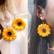 8Seasons Fashion Drop Earrings Yellow Sunflower For Women Summer Party Wedding Girls Earring Sweet Jewelry 63mm x 48mm, 1 Pair