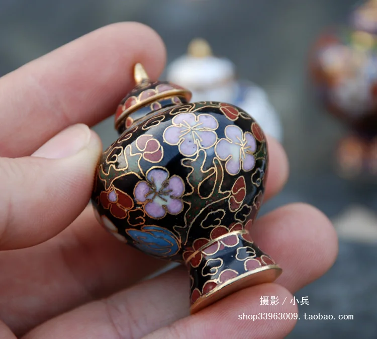 Изысканные банки старого Пекина Cloisonne