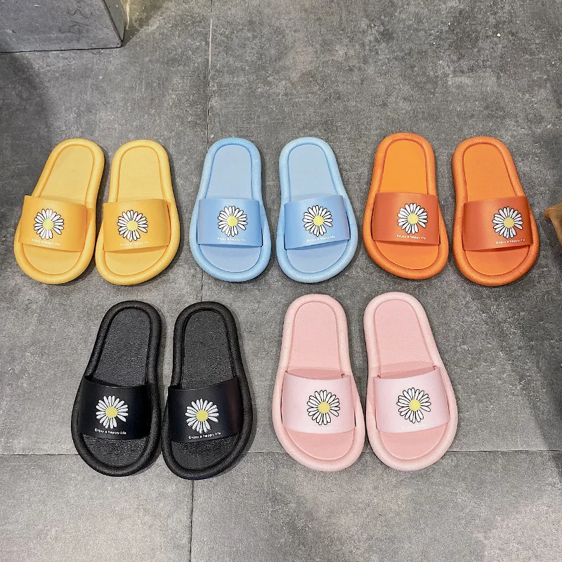 Summer Boys Girls Daisy Flower Outdoor Drag Slippers Casual Soft Children's Candy Colors Beach Sandals For Kids Bathroom Shoes