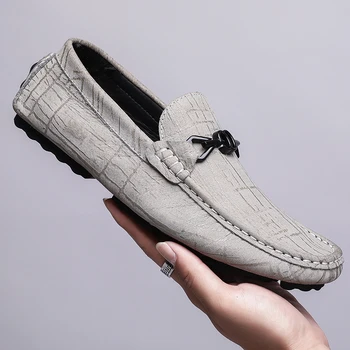 

Men Casual Shoe Fashion Peas Breathable Driving Light Male Adult Lazy Sneakers Slip on Loafers Walking Footwear chaussures homme