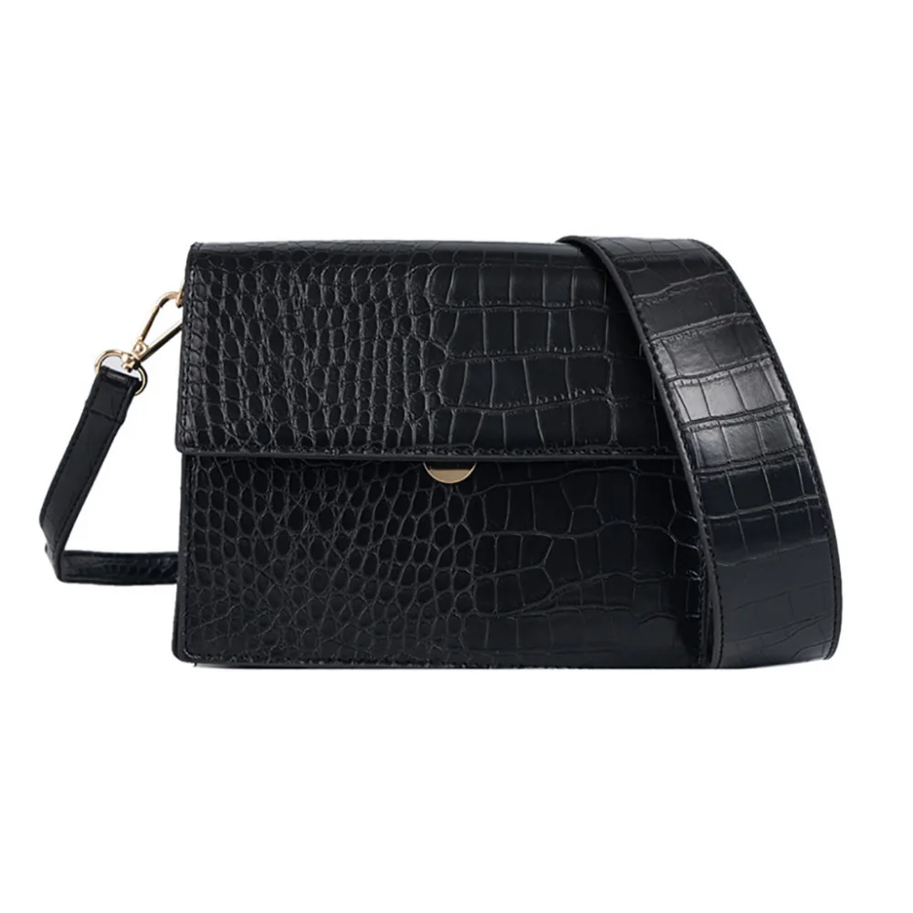 LJF90524139_0207501932011166039