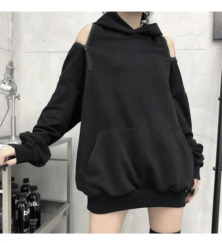 black loose hoodie